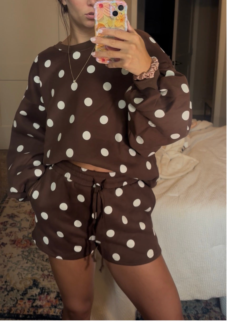 Brown dotty set